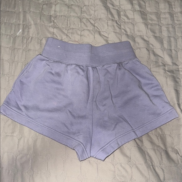 Nike Lavender Sports Shorts - Picture 2 of 3
